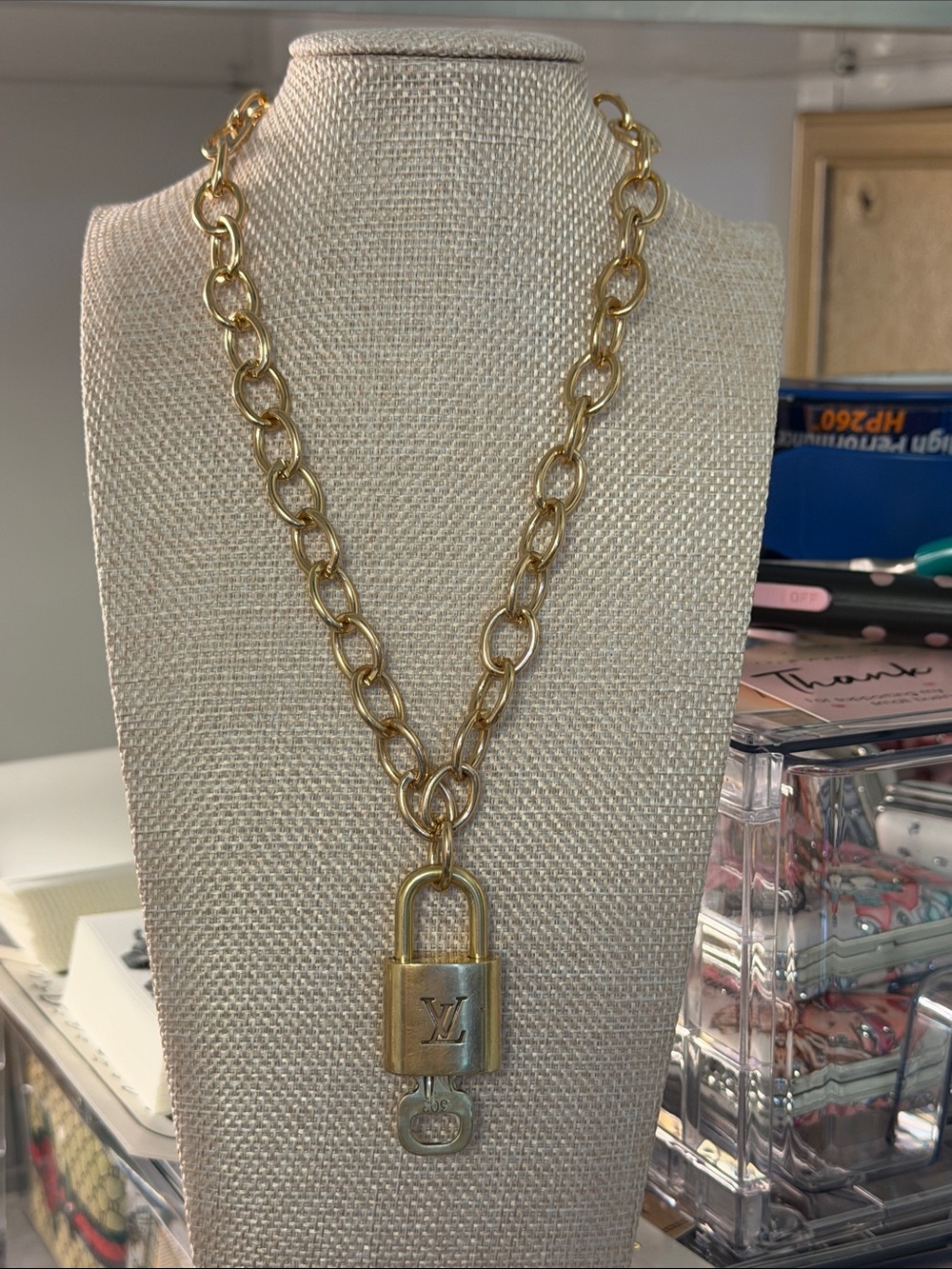 Louis Vuitton Gold Padlock/key unbranded Chain